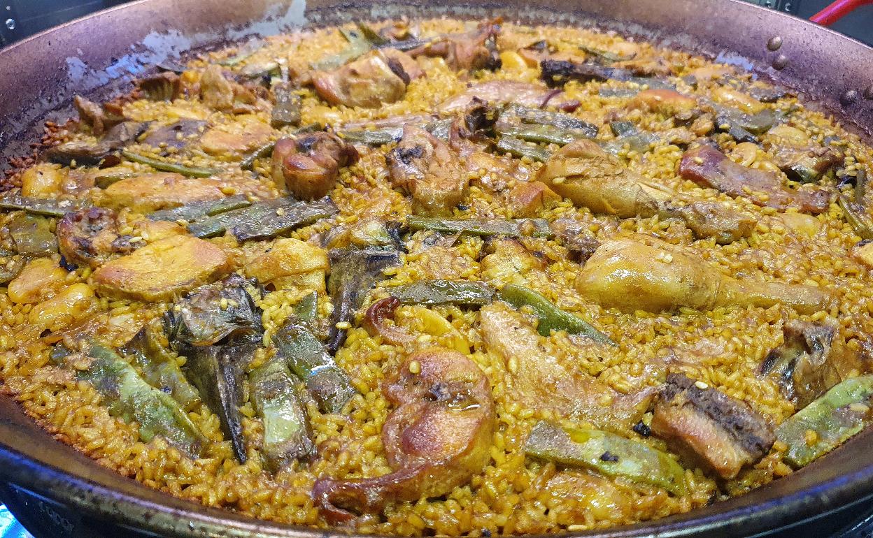 Cómo se hace la paella valenciana La receta del fin de semana paella